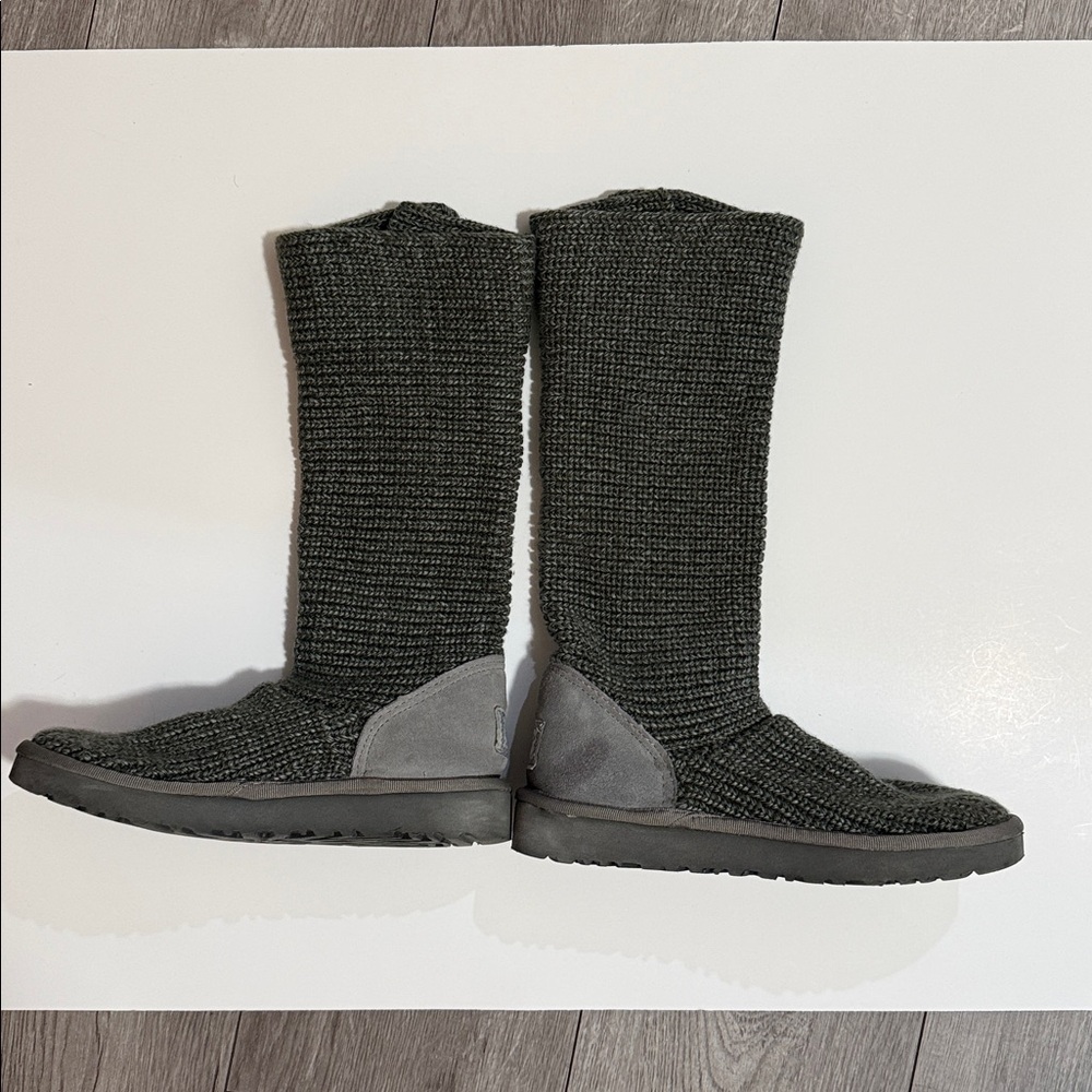 Authentic UGG Australia Classic Cardi boots Gray Size 8 - Picture 9 of 12